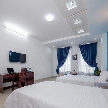 Cali Night Hotel Da Nang Esterno foto