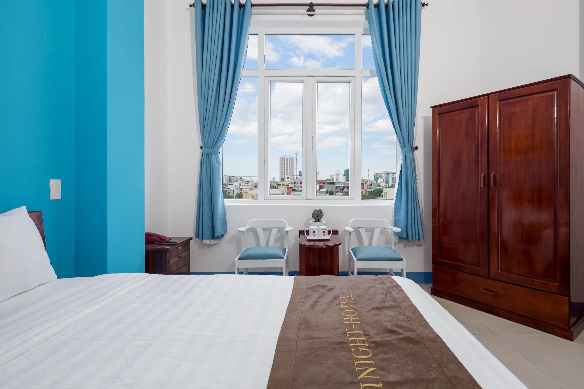 Cali Night Hotel Da Nang Esterno foto