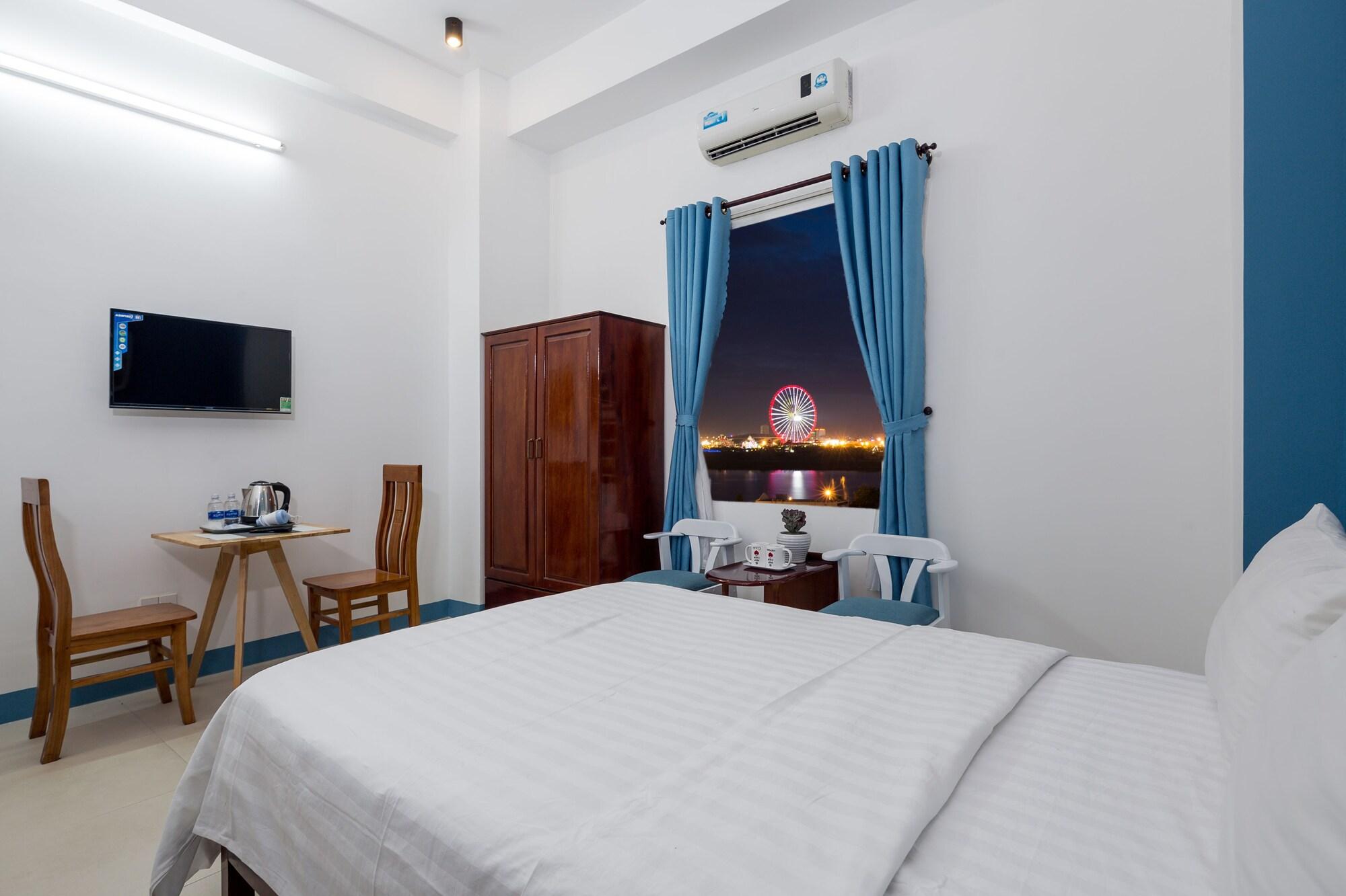 Cali Night Hotel Da Nang Esterno foto