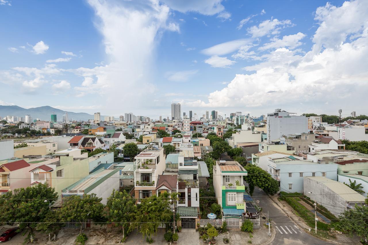Cali Night Hotel Da Nang Esterno foto