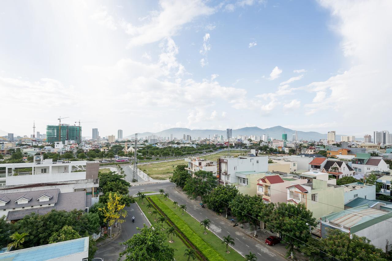 Cali Night Hotel Da Nang Esterno foto